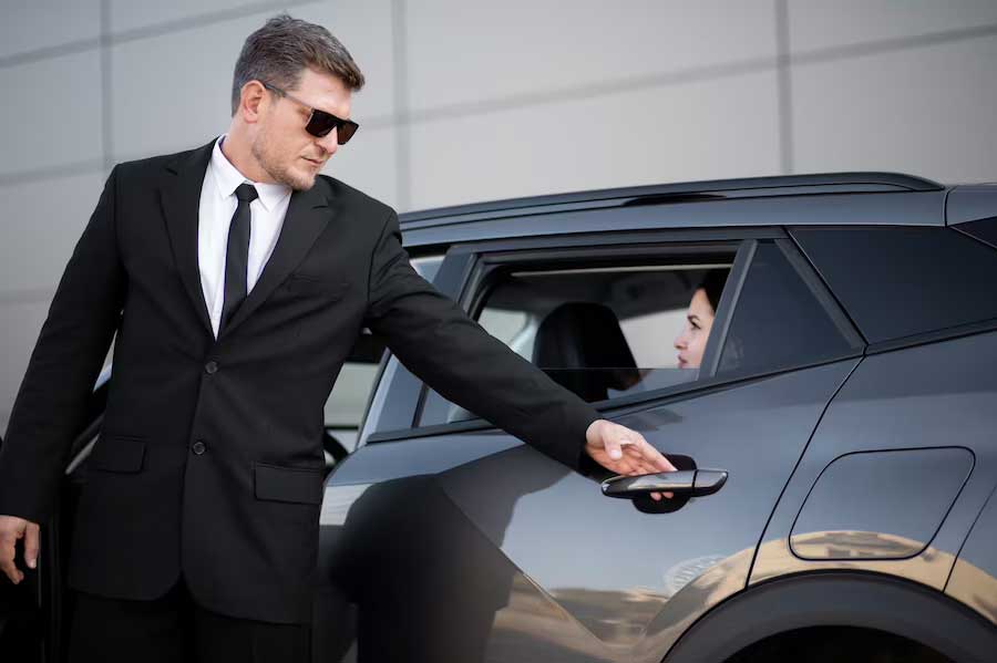 chauffeur geelong to melbourne airport